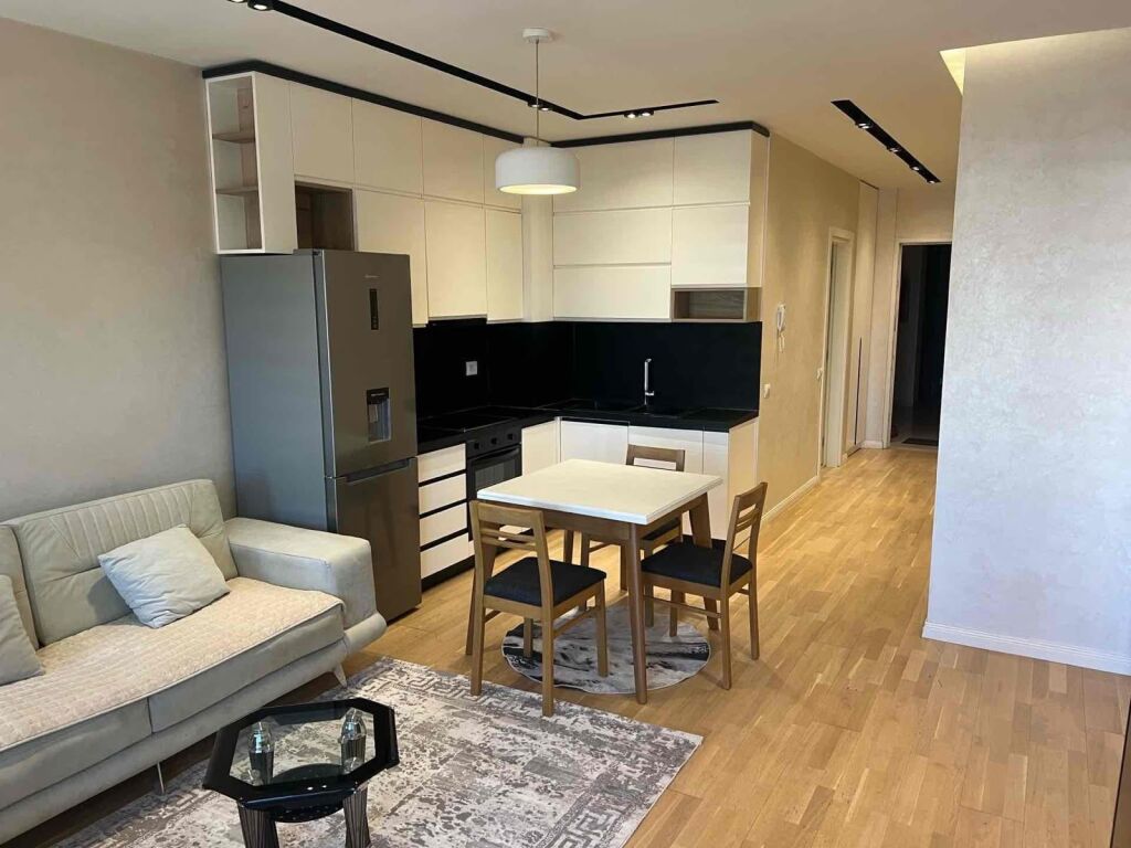 Jepet me qira apartament 1+1