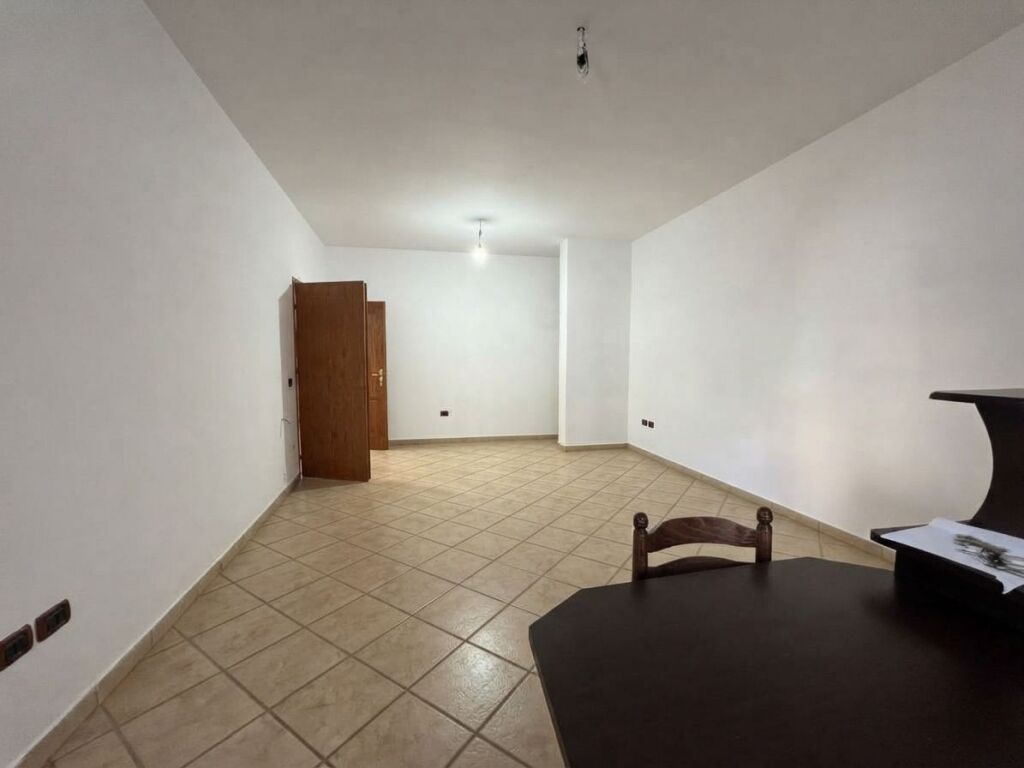 Affitto, Appartamento 2+1+2, 21 Dhjetori, Tirane