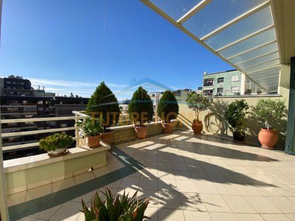 Qera, Apartament 1+1+Verande