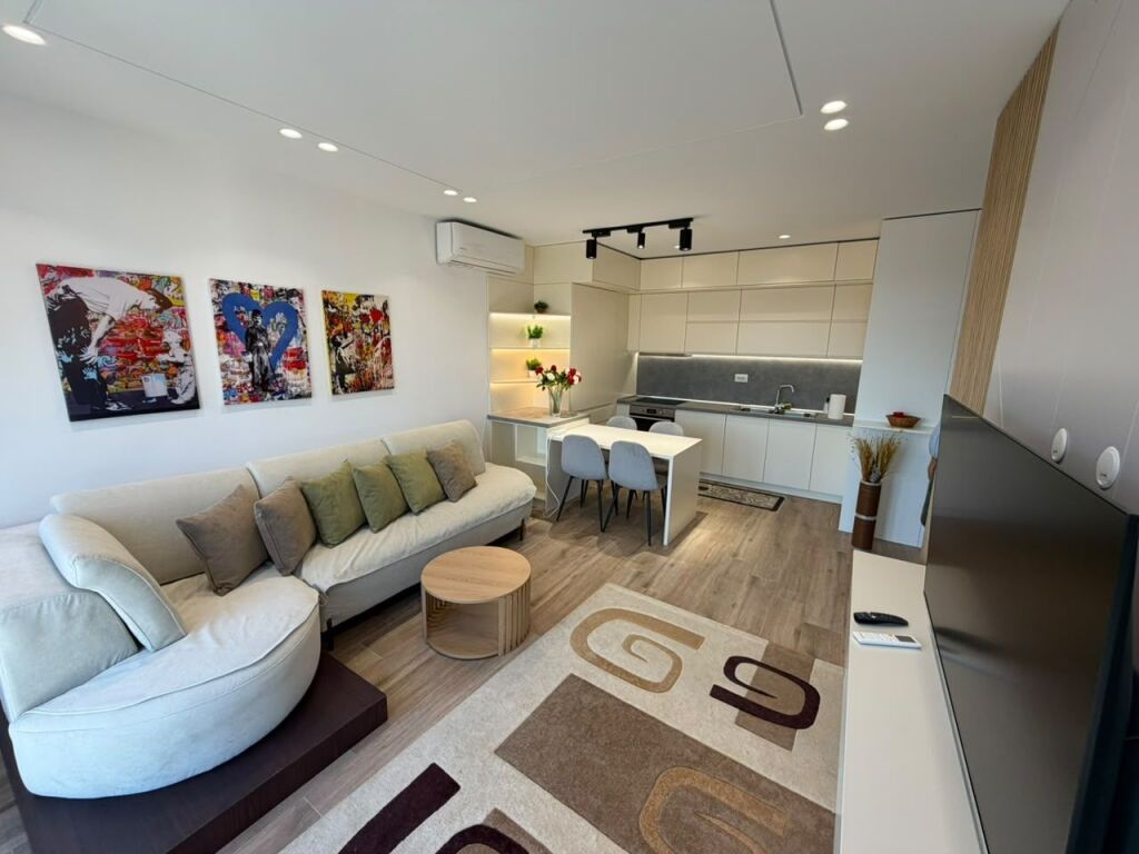 🏡 Jepet me qira apartament 2+1 – Rruga e Dibrës, pranë Selvisë