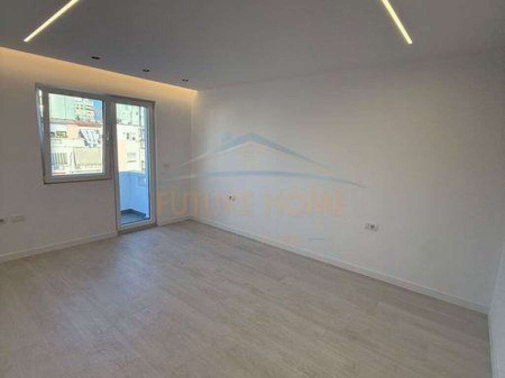 In vendita, Appartamento 2+1, Vasil Shanto, Tirana