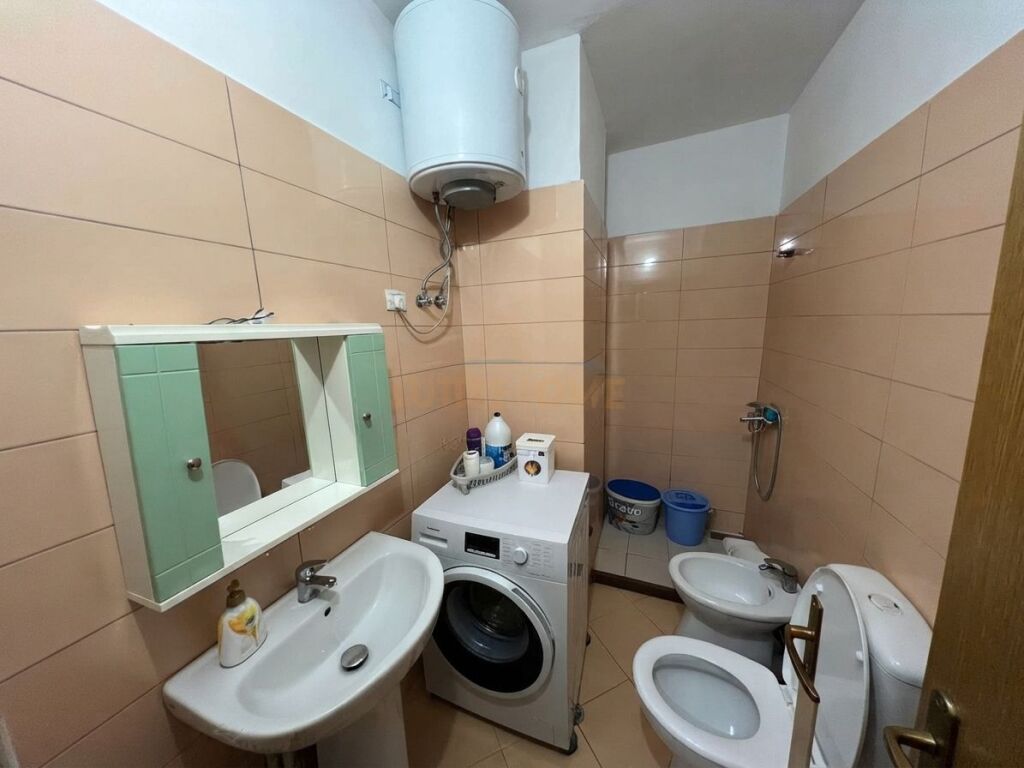 Shitet, Apartament 1+1, Yzberisht, Tiranë.
