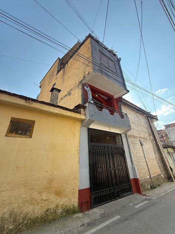 🏡 PRIVATE 4-FLOOR HOUSE FOR RENT – BARDHYL STREET