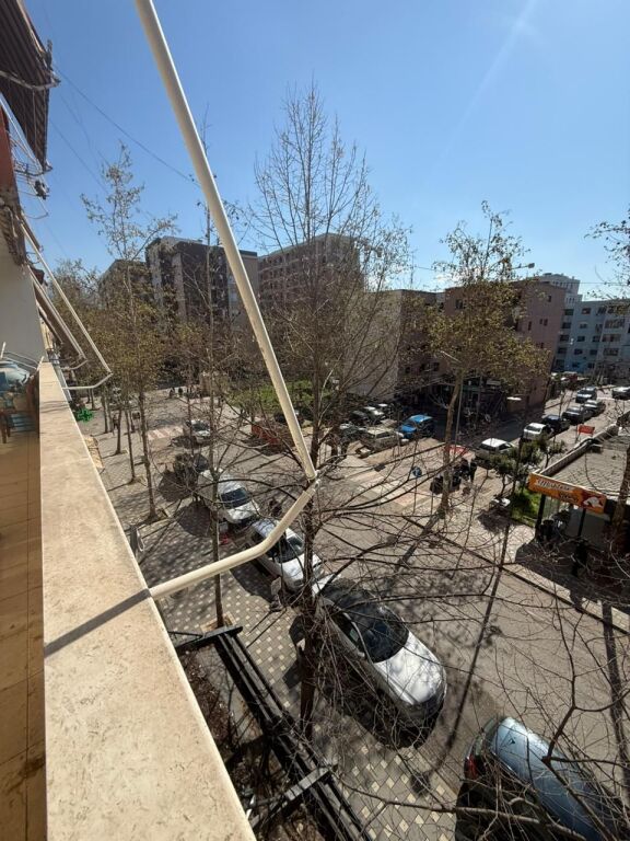 Kamez Clinica dentale in affitto 107M²