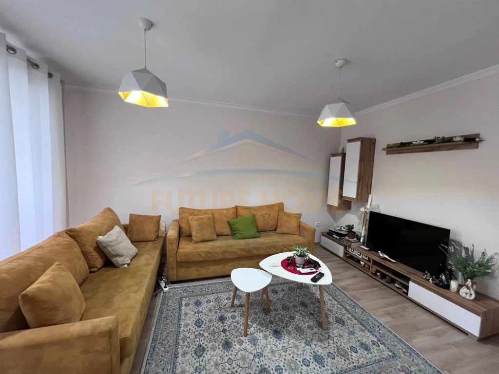 In vendita, Appartamento 1+1, Scuola di Balletto, Tirana. AL74894
