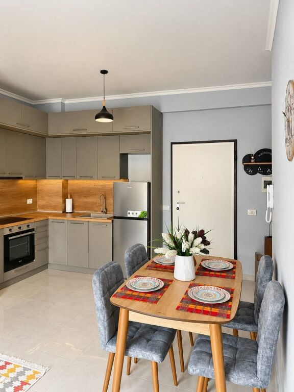 # IN AFFITTO: 1+1 📍 Xhamllik (Via Xhanfize Keko – Vicino a Kinostudio) – 50.000 ALL/Mese – 8° Piano – Edificio Nuovo A.2020 || Comfort &amp; Ottima Posizione ✨