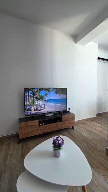 Super Penthouse con vista sul mare, acqua fredda, Vlora