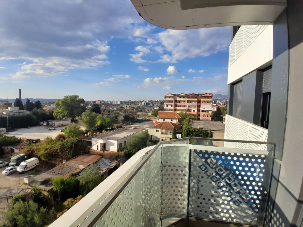 🏠 SHITET APARTAMENT 1+1 – PARALLEL LIVING, DON BOSKO