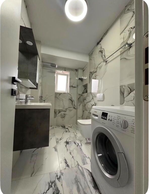 🏢Sheshi Avni Rustemi,prane Supermarket Spar jepet me qera apartament ,2+1 i mobiluar.80,000Leke
