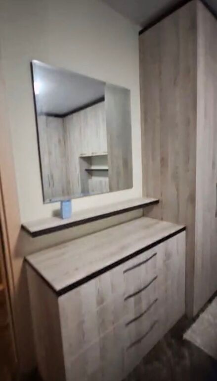 Affitto, Appartamento 1+1, vicino a Petro Nini Luarasit, Tirana