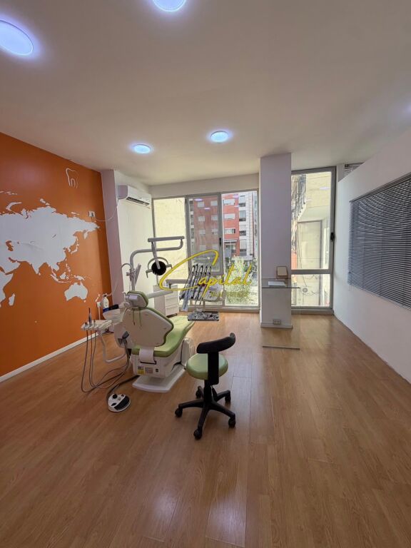 AMBIENTE COMMERCIALE IN AFFITTO 54 M2 ASTIR 40.000 LEKE