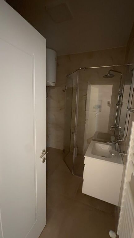 Via Dibres affittasi appartamento 2+1+2, arredato 80.000 lek