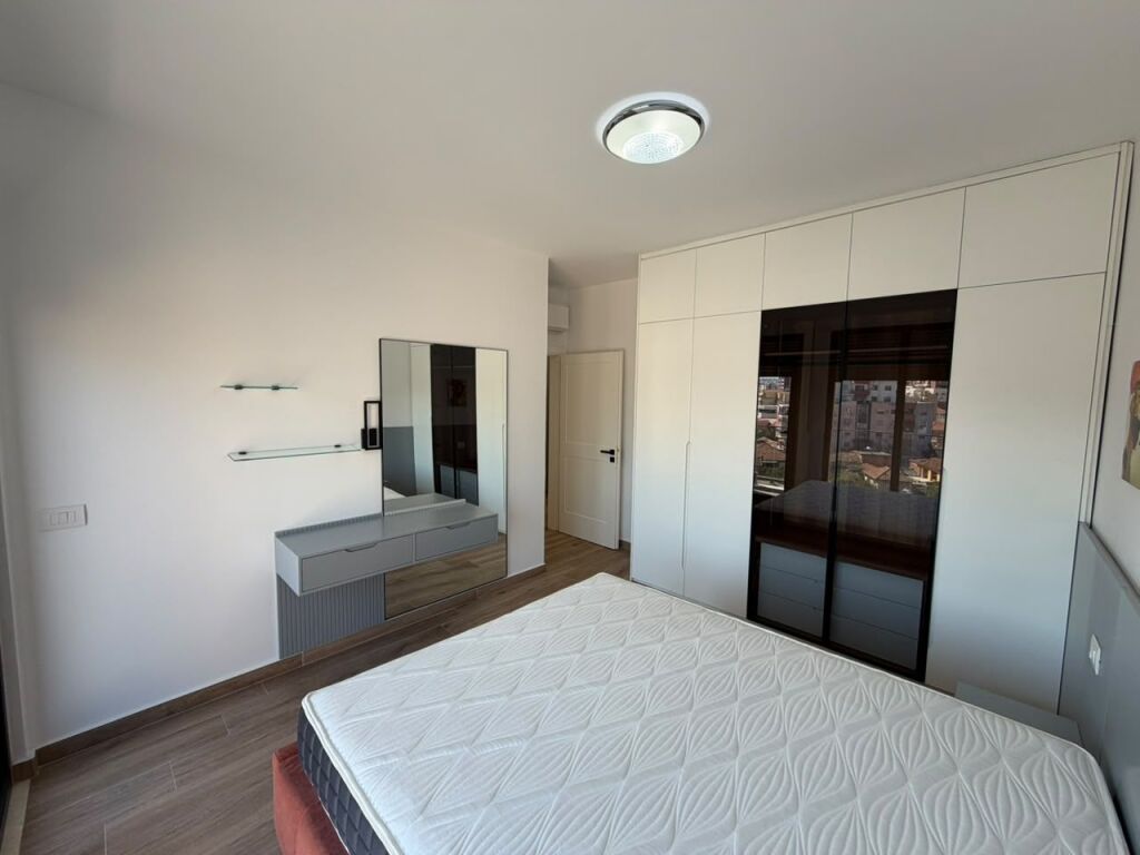🏡 Jepet me qira apartament 2+1 – Rruga e Dibrës, pranë Selvisë