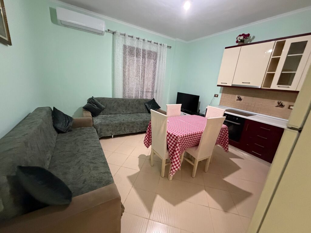 3+1,kat 2 vile private,sauk i ri te varrezat,500 mije leke