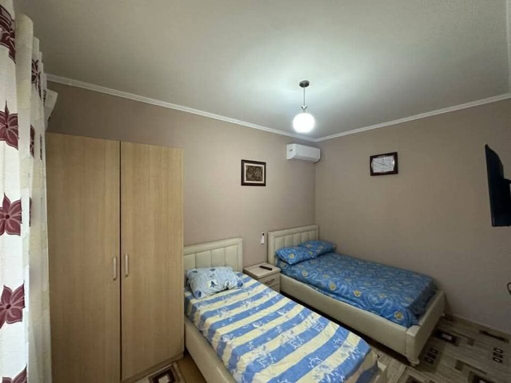 SHTEPI PRIVATE 2+1 ME QIRA 120 m² | Oborr 380 m² - ALI DEMI