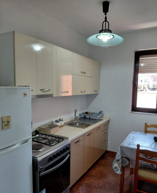 Rent | Apartament 2 + 1 | Liceu Artistik | 700 €/month