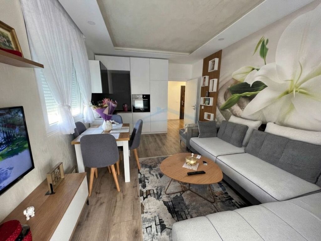 Shitet , Apartament 1+1 , Golem , Kavaje