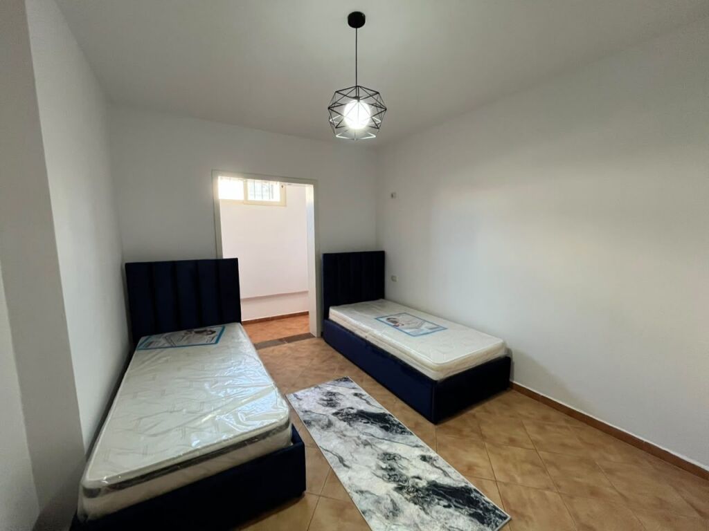 Rent, Apartment 2+1, Near the School "Eftali Koci", Durres