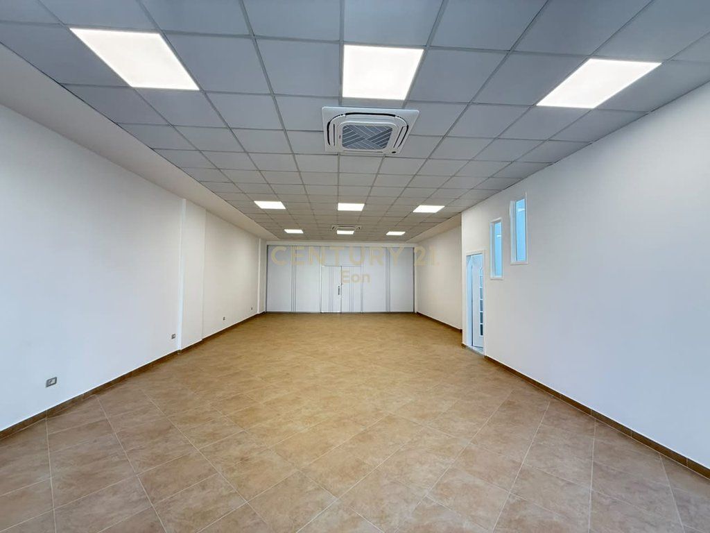 Locale Commerciale 104 m² in Affitto – Spiaggia, Durrës | Prima Stazione
