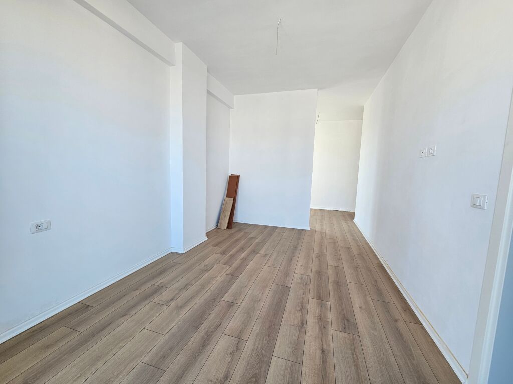 Vendesi in vendita 3+1+2+Veranda nel Comune di Parigi