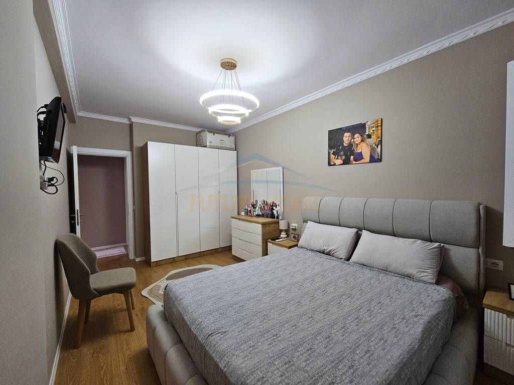 Shitet, Apartament 2+1, Univers City, Tiranë . DB74987