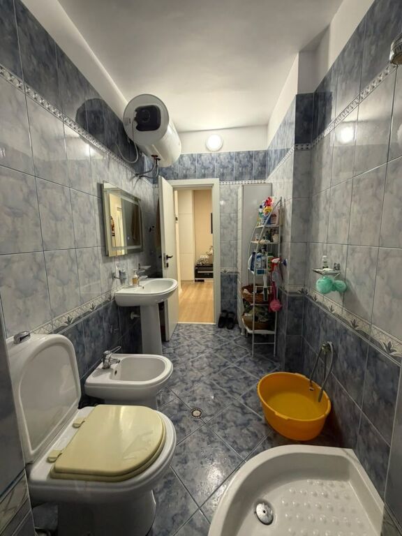 Super Apartament 1+1 me qera ne Myslym Shyr (65,000 leke)