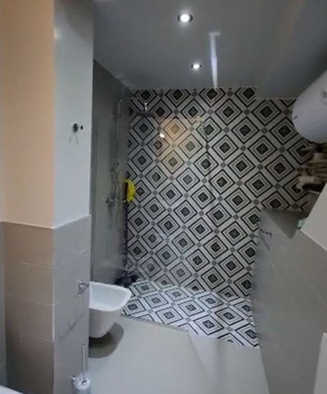 Shitet Apartament 1+1 tek Kompleksi Square 21, Tiranë