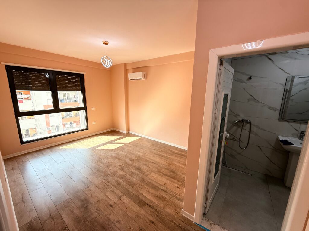 📣 QERA Apartament 2+1 Me 2 Tualete Dhe Ballkon 📍 Prane Bulevardit Te Ri ✨