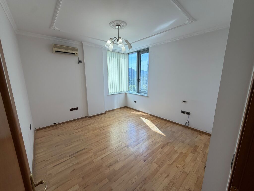 Appartamento 2+1+2 in Vendita Di Fronte all'Hotel Plaza