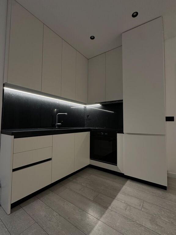 VENDESI APPARTAMENTO 2+1+2 VLORE 320.000 EURO FH-96118