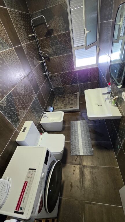 Super Penthouse con vista sul mare, acqua fredda, Vlora