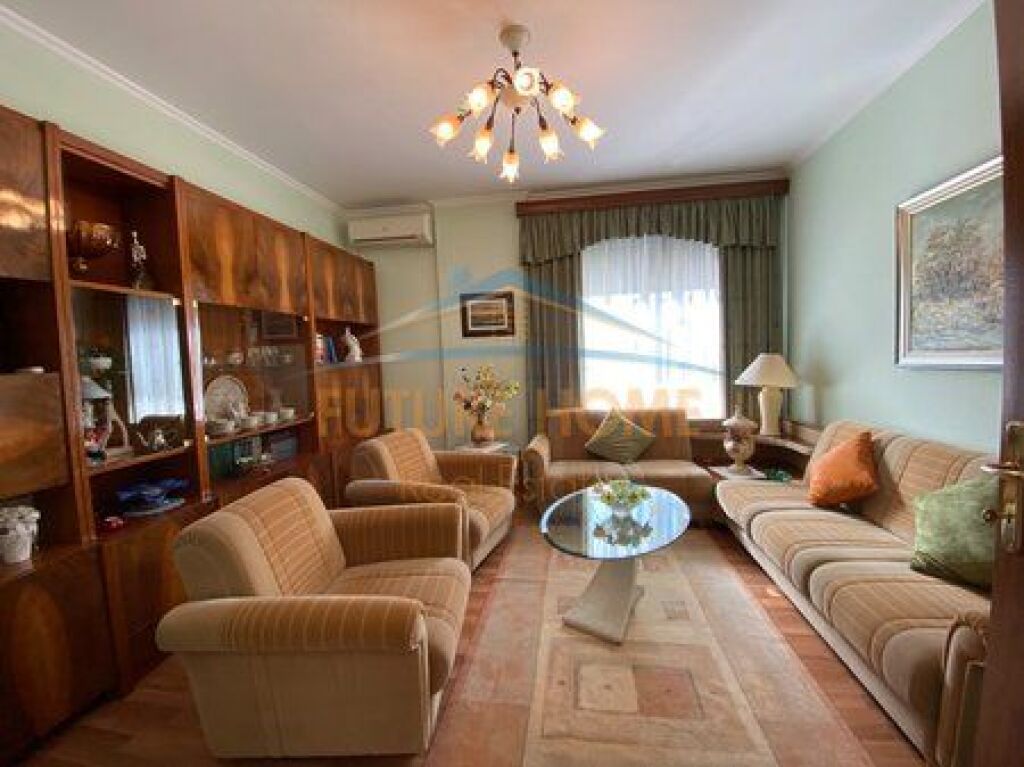 Qera, Apartament 1+1+Verande