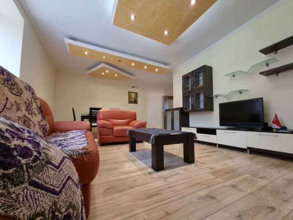 Qira,Apartament 3+1,Komuna e Parisit,Tirane.