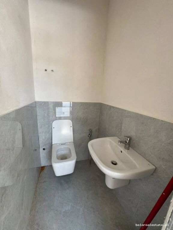 Dyqan me qera ne Paskuqan (ID BD21958) Tirane