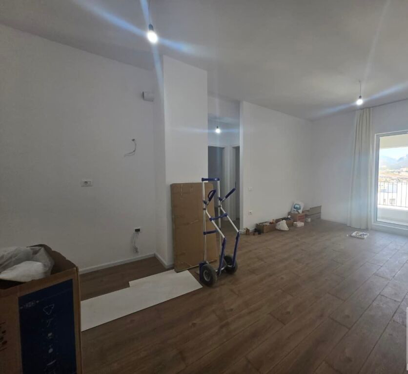 Appartamento in vendita 2+1 a Rezidenca. Kaimi