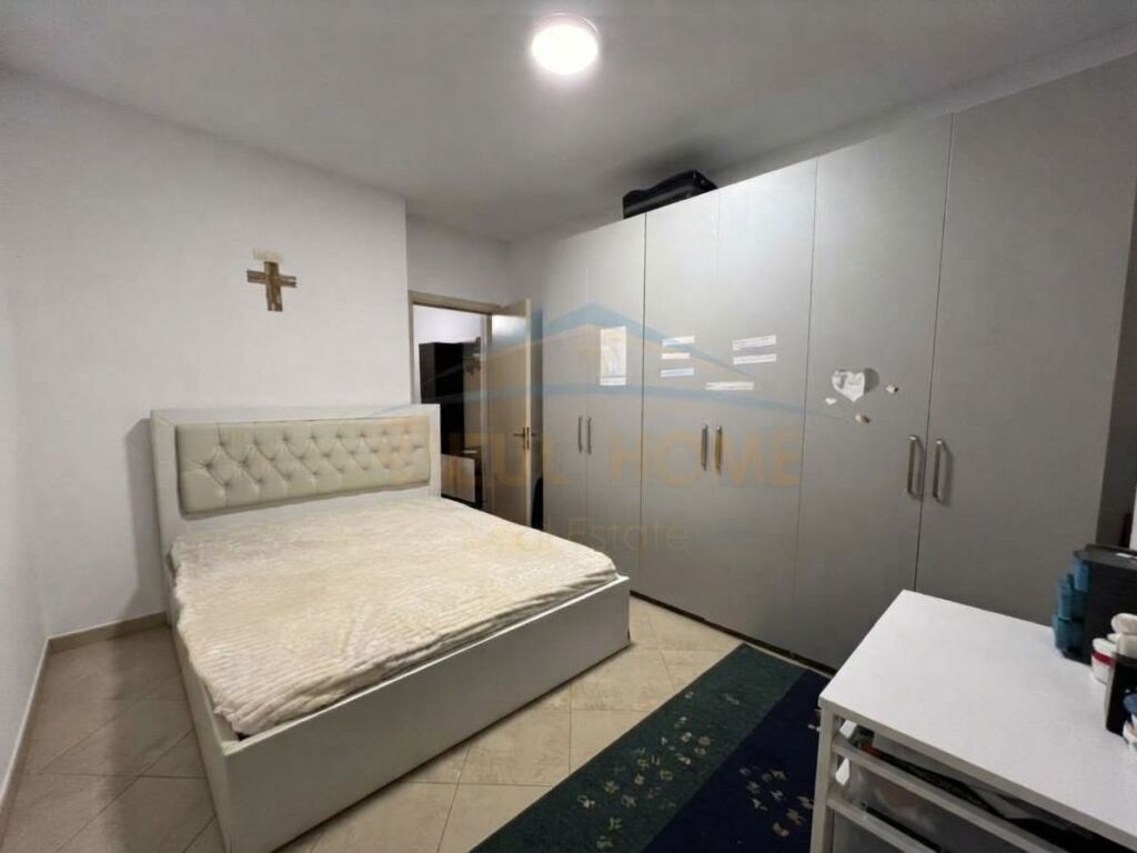 Shitet, Apartament 1+1, Yzberisht, Tiranë.
