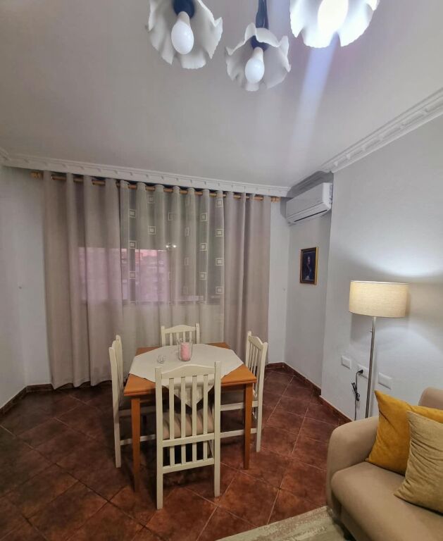 Rent | Apartament 2 + 1 | Liceu Artistik | 700 €/month