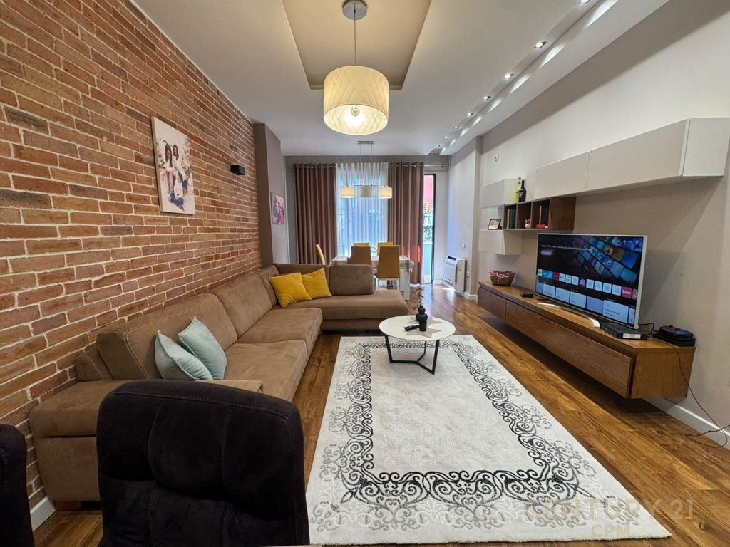 2+1 apartment for sale in Astir