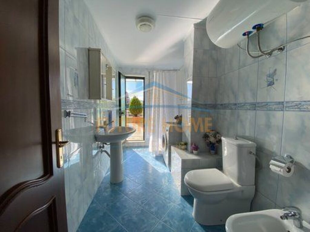 Qera, Apartament 1+1+Verande