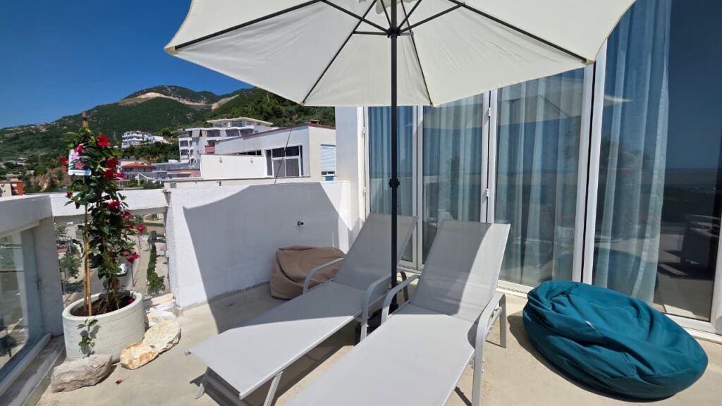 Super Penthouse con vista sul mare, acqua fredda, Vlora