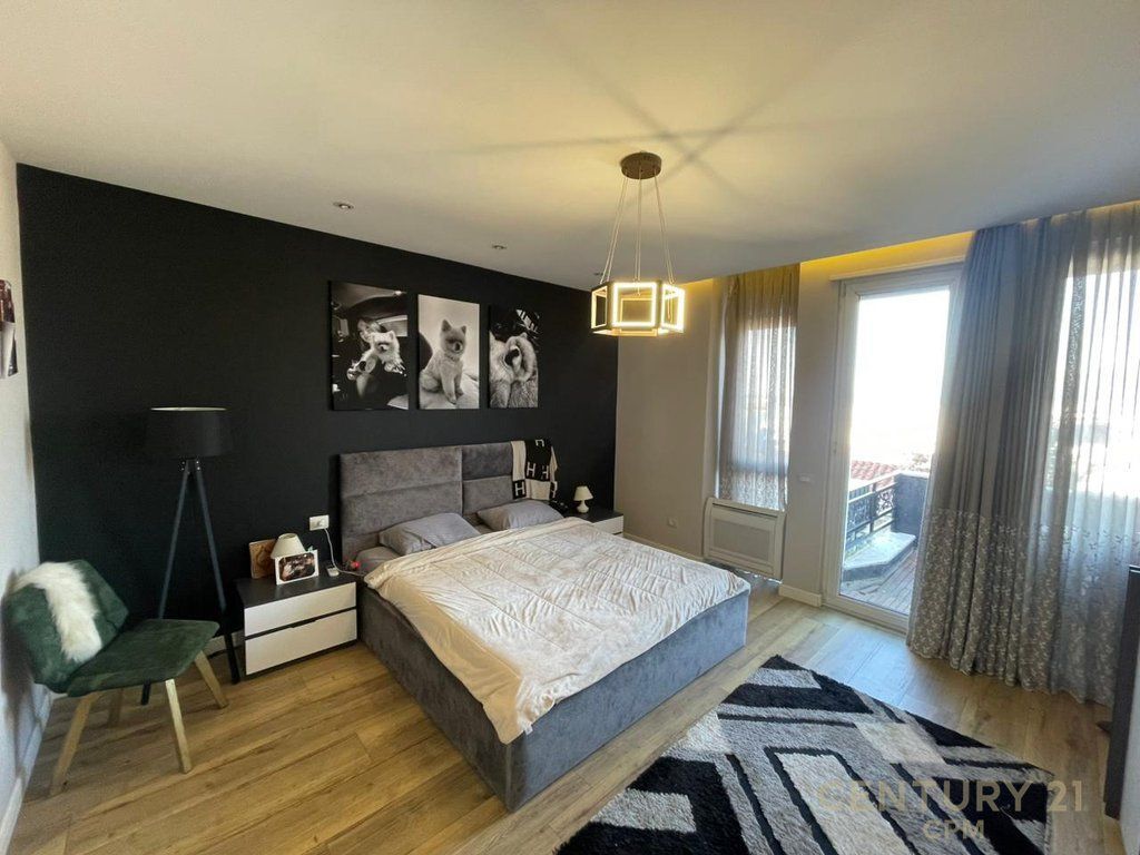 SHITET APARTAMENT 2+1 TEK KOPSHTI BOTANIK!