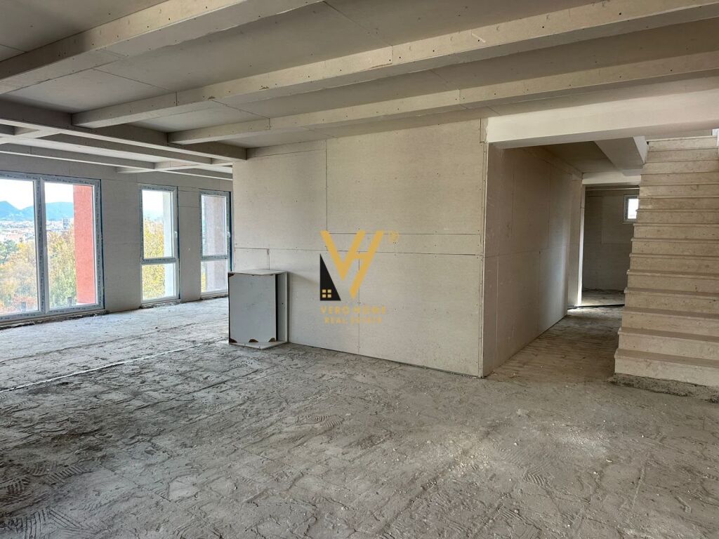 EDIFICIO DI 4 PIANI IN AFFITTO A KODRA E DIELLIT 700.000 LEKE