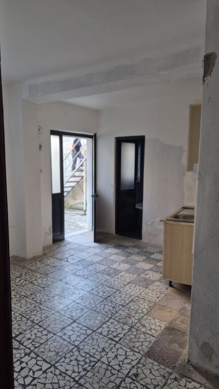 153 m² Tokë – Pazari i Ri / Shkolla e Kuqe, Tirana