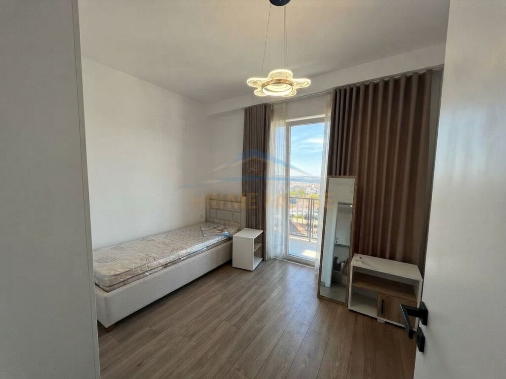 Shitet, Apartament 1+1+Verande, Kamëz, Tiranë.