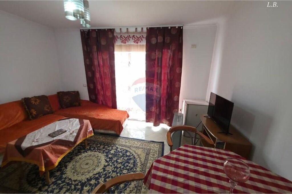 Apartament 2+1 me qira te Qendra Kristal, Tiranë
