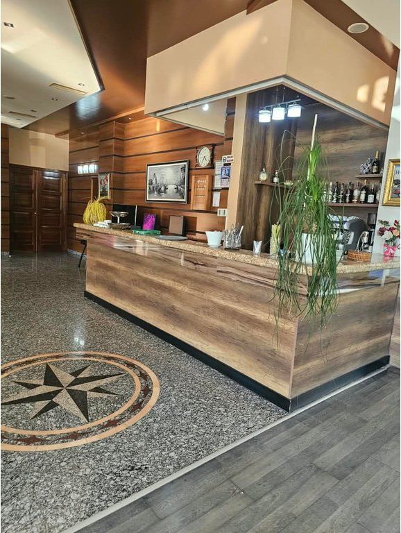 HOTEL PËR SHITJE – Ne Zemër të VLORËS!