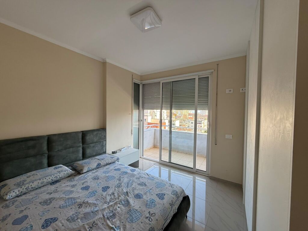 Apartament 2+1+ 2 TUALETE + 2 BALLKONE , prane kazazit ne Durres