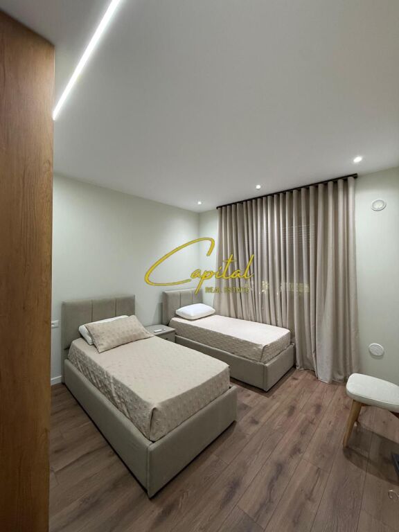 APARTAMENT ME QIRA 2+1+2 MATERNITETI I RI 1.100 EURO
