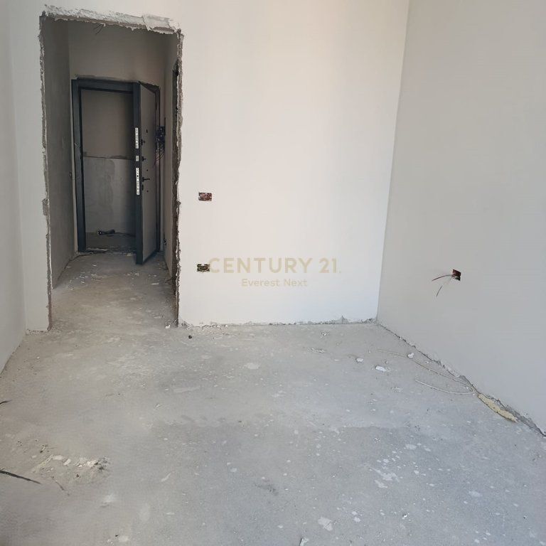 APARTMENT 1+1 FOR SALE KAMËZ