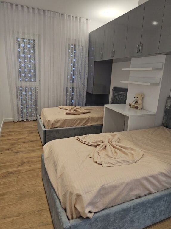 Apartment 2+1+2 + Veranda for rent – Inside Emerald Center !